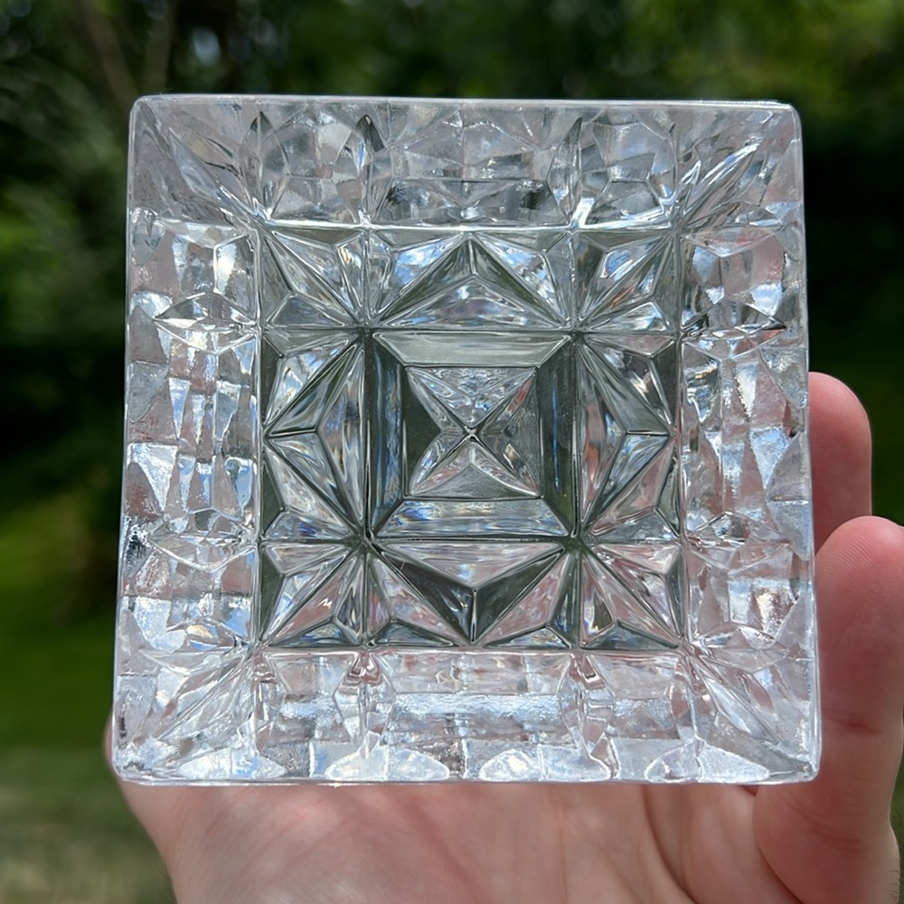 Heavy Cut Crystal Glass Liquor Decanter Whiskey Bourbon Vintage Parlor Lounge - Picture 13 of 13